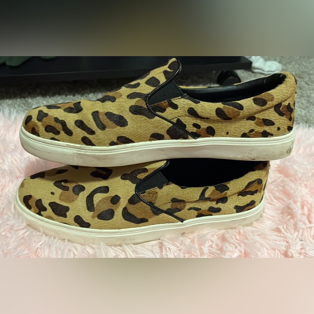 Women’s Steve Madden slip on sneakers